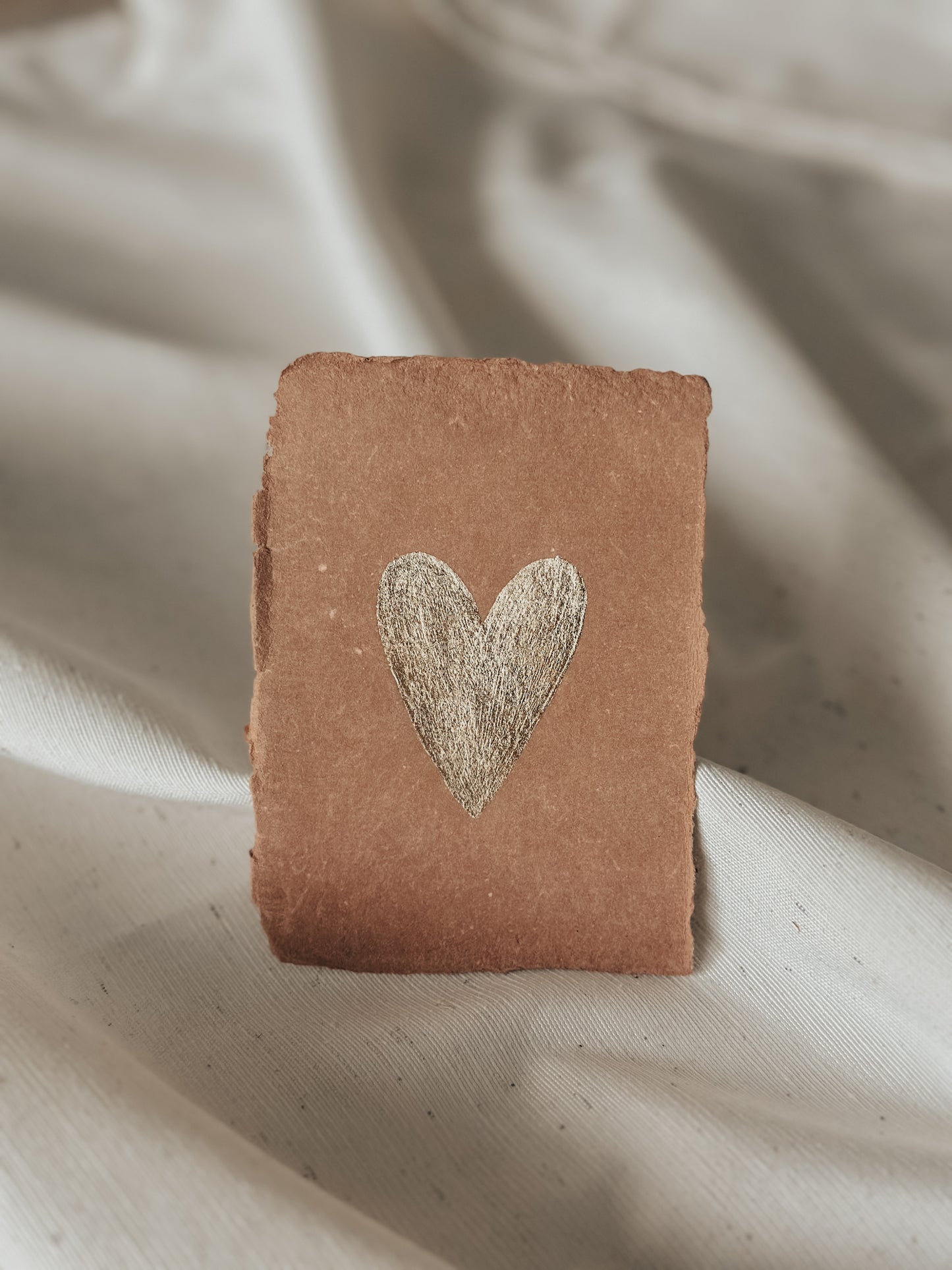 Kaartje met bladgoud hart - Terracotta